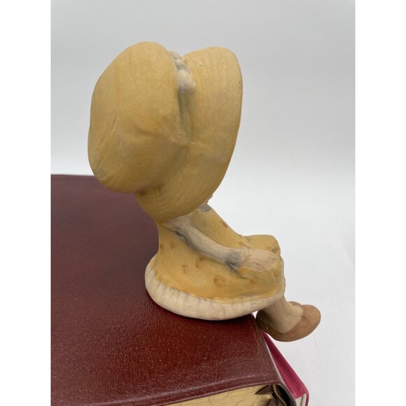 UCTCI Ceramic Girl Figurine In Yellow Dress & Hat With Sweet Smile - Picture 3 of 5